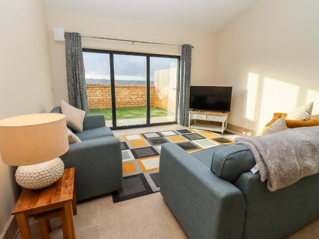 Bears Court Apartment Cheltenham Exterior photo