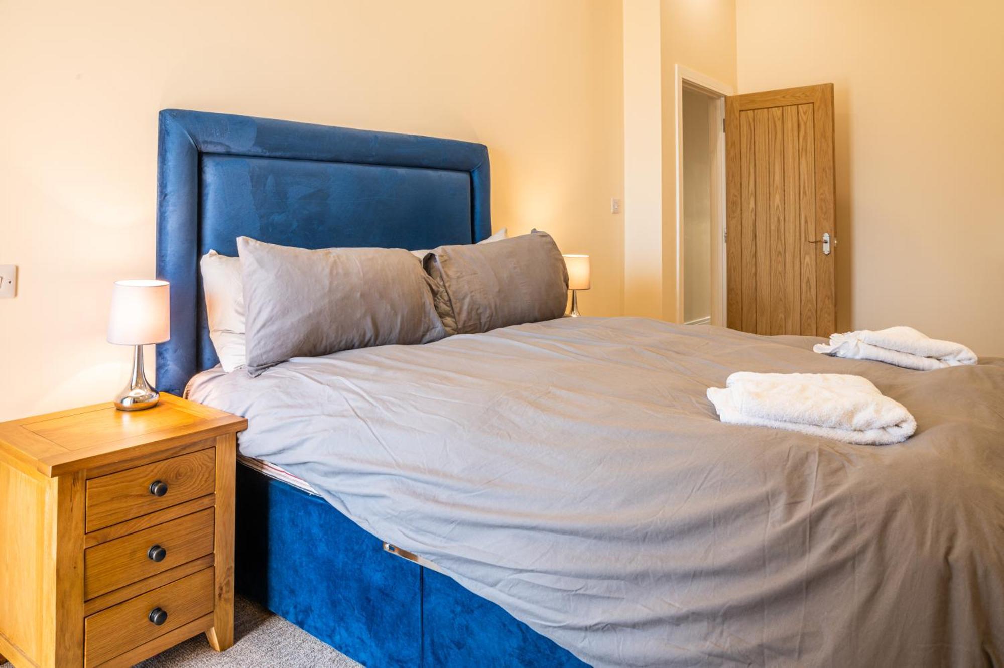 Bears Court Apartment Cheltenham Exterior photo